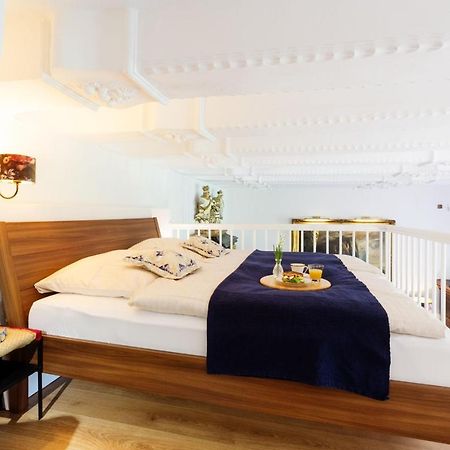 Ferienwohnung Saalstube - Schloss Adolphsburg Кирхундем Екстериор снимка
