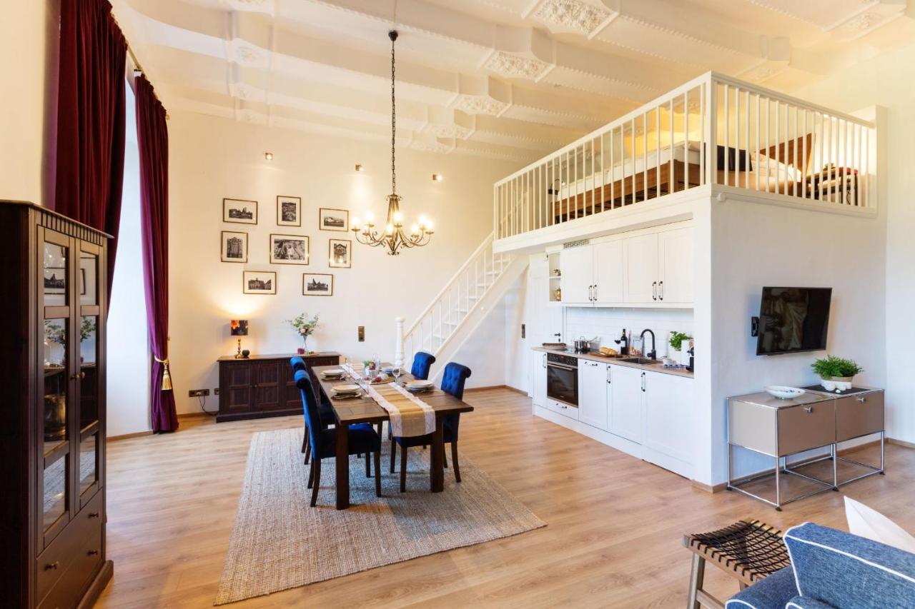 Ferienwohnung Saalstube - Schloss Adolphsburg Кирхундем Екстериор снимка