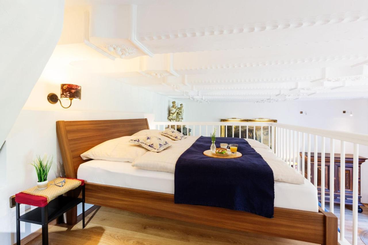 Ferienwohnung Saalstube - Schloss Adolphsburg Кирхундем Екстериор снимка