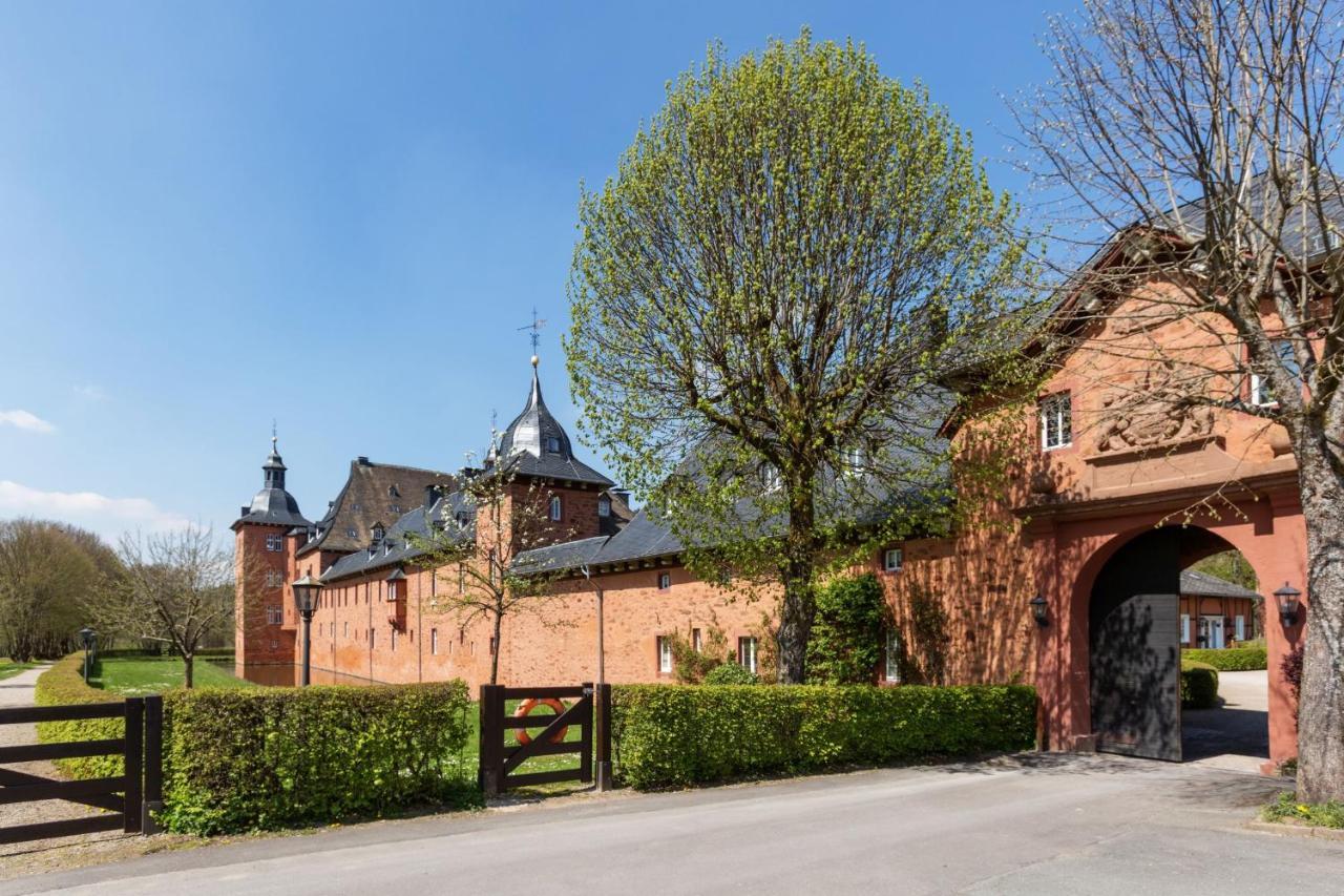 Ferienwohnung Saalstube - Schloss Adolphsburg Кирхундем Екстериор снимка